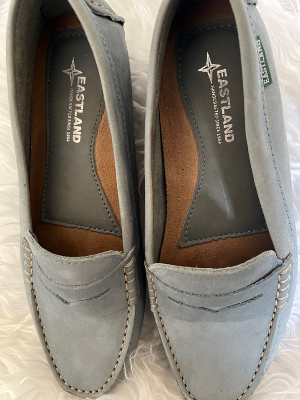 Eastland blue suede Patricia moccasins sz 8  penny loafers